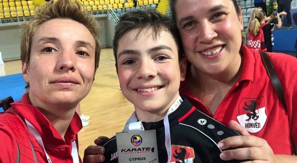 Magyar ezüstérem a karate Youth League-en