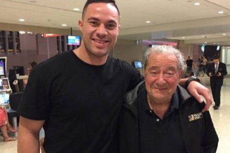 Bob Arum szerint Joshua padlón végzi