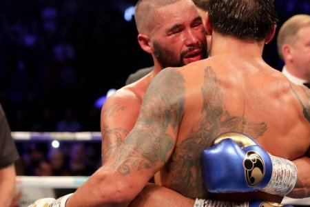 Usyk megnyerte az utolsó cirkálósúlyú küzdelmét is