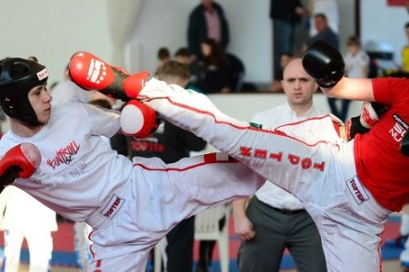 Nagy csaták a kick-box diákbajnokságon