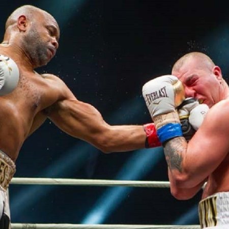 Győzelemmel búcsúzott Roy Jones Jr