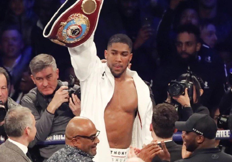 Anthony Joshua szerződést hosszabbított