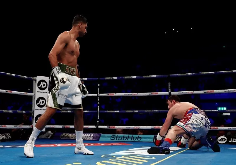 Amir Khan meg sem izzadt Liverpoolban