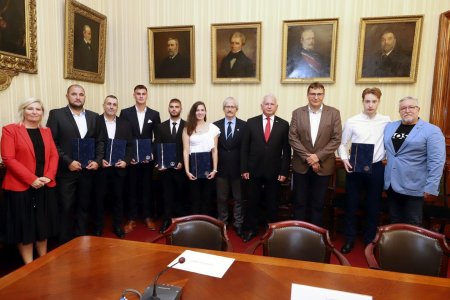 Egyetemista kick-boxosokat díjaztak
