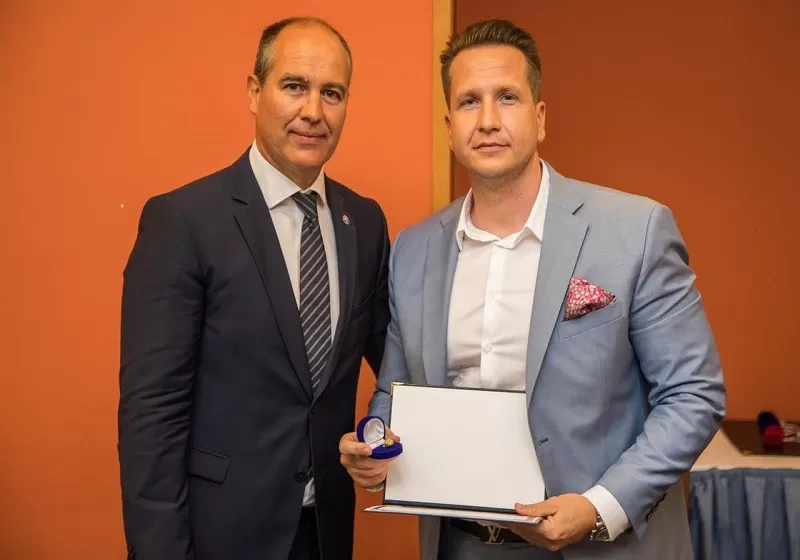 Óriási elismerés a Vasas-boksz első emberének