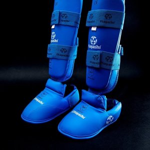 lábfejes lábszárvédő, lábvédő. hayashi, wkf, samansport