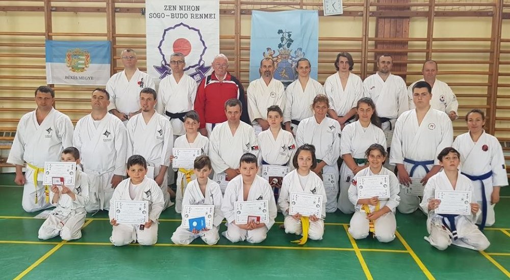 Sikeres nyílt karate szeminárium Békéscsabán
