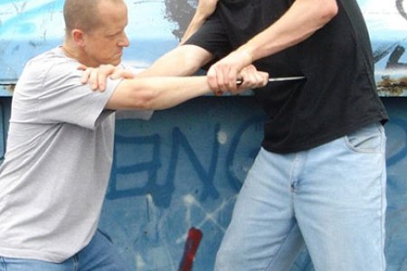 Morné Swanepoel: Növeld esélyeid egy késharcban