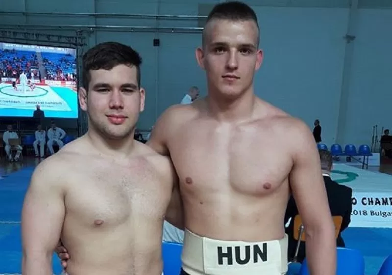 Öt érem a szumó eb első napján