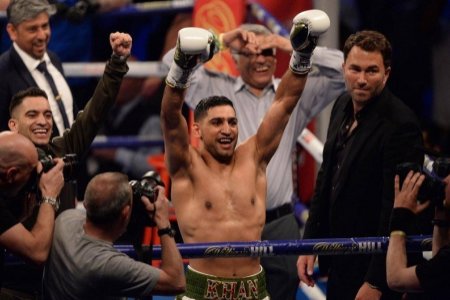Khan Broner-t akarja Brook előtt