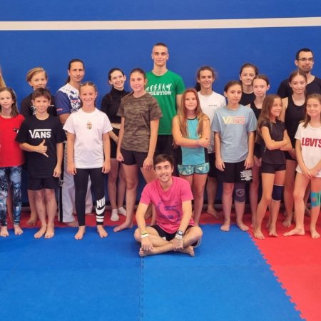 Érmeket remélnek a formagyakorlatosok a kick-box vb-n