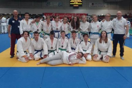8 éremmel tértek haza a judosaink Erfurtból