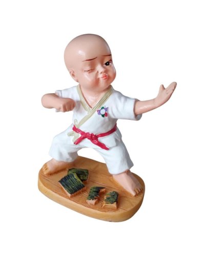 Szobor, Karate baba 4