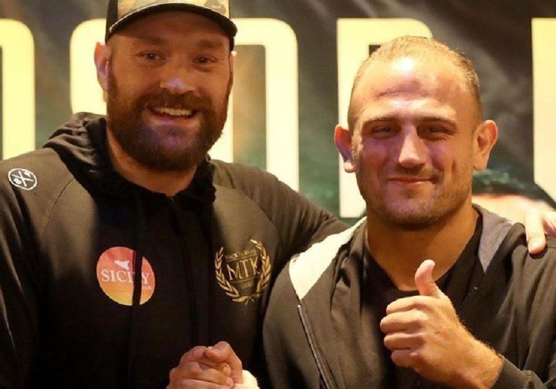 Fury jó bunyós, de majd kiderül, hogy mire megy ellenem.