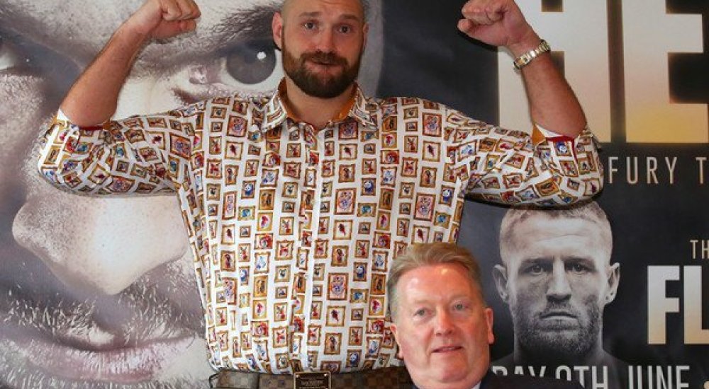 Tyson Fury 100 millió dolláros szerződést írt alá